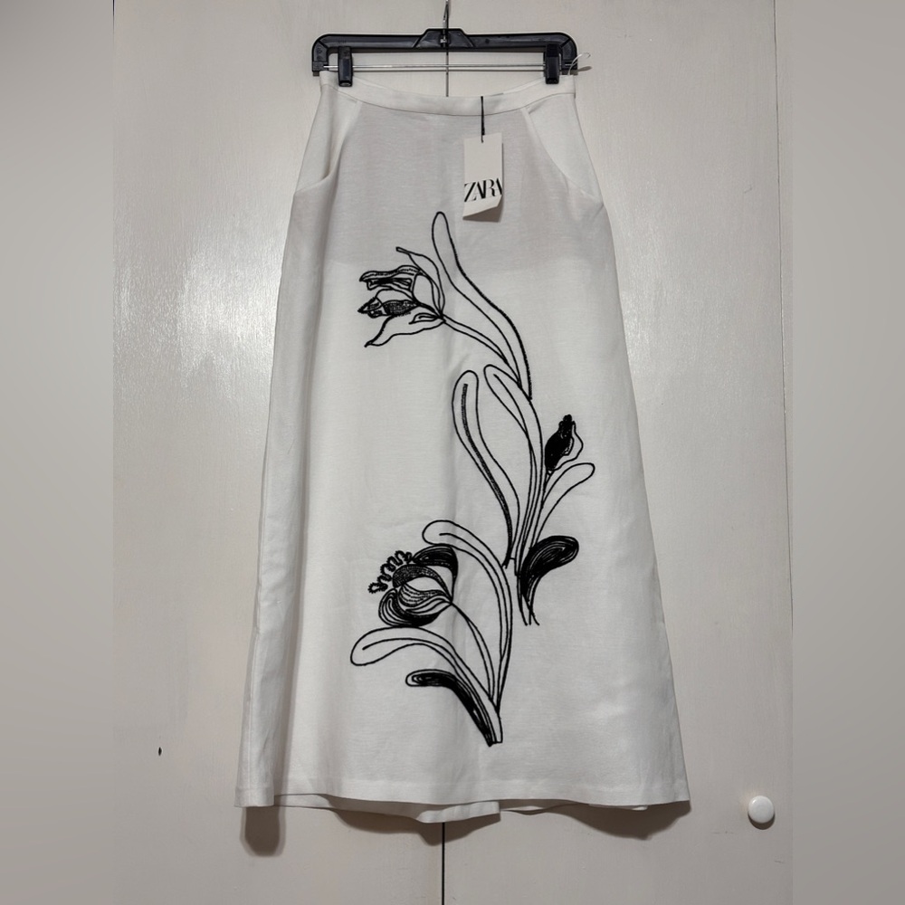Zara ZW Collection Skirt With Contrast Linen Embroidery - Picture 11 of 13